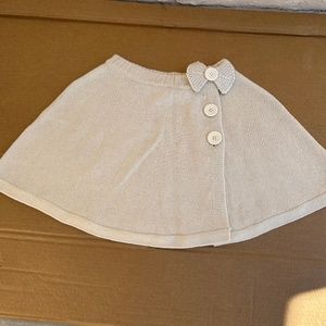 UNBRANDED Cream Knit/Cardigan bow big Button & Snap Closure Mini Skirt Size 2